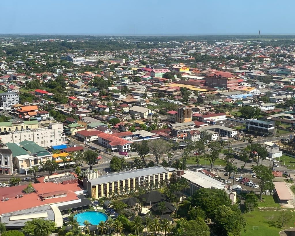 Vuelo en helicóptero sobre (Surinam)