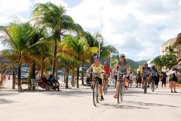 Historical Bike Tour & Beach Time (Sint Maarten) - Afbeelding 3