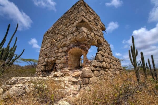 Island Rails: Self-Guided Driving and Walking Tours Bundle (Aruba) - Image 4