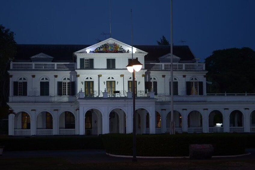 Paramaribo bij Nacht (Suriname)