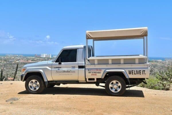 Ontdek de Mooiste Natuur: Jeep Safari Tour naar Vuurtoren, Arikok & Conchi Pool (Aruba) - Afbeelding 3