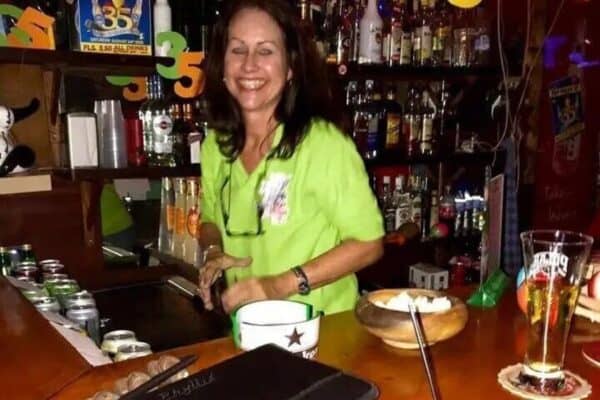 Zaterdagavond Karaoke & Bar Hops (Curaçao) - Afbeelding 2