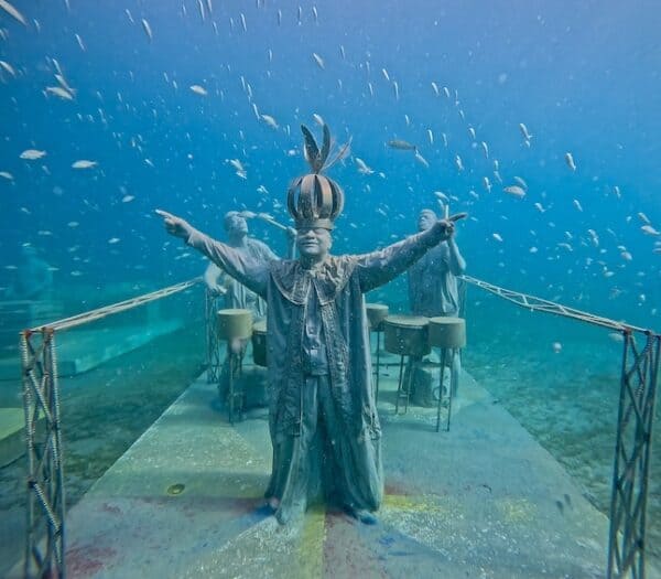 Parque de esculturas submarinas Aventura de snorkel (San Martín) - Imagen 2