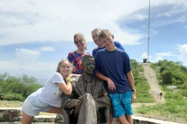 Family Deluxe Tour St. Maarten (Sint Maarten) - Image 3
