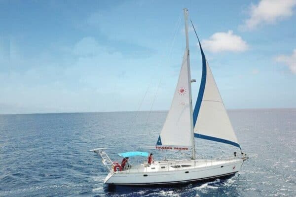100% Privé Zonsondergang Zeiltocht op het Ruimtelijkste Jacht (Bonaire) - Afbeelding 4