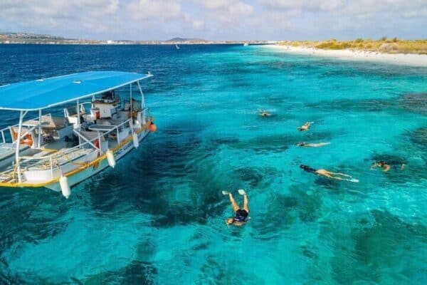 Water taxi to Klein Bonaire from the Beach without a Name (Bonaire) - Image 3