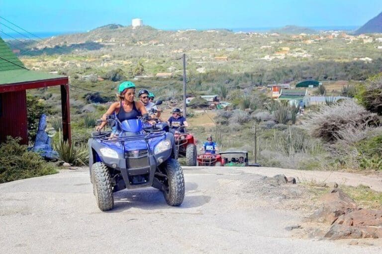 ATV Avontuur: Off-Road Tour in Eén- en Tweezitterwagens (Aruba)