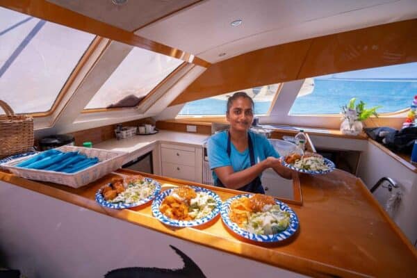 Crucero en catamarán de lujo con almuerzo y bebidas (St Maarten) - Imagen 4