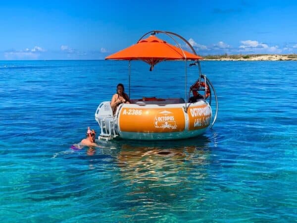 Aqua Donut Private Boat (Aruba) - Image 3