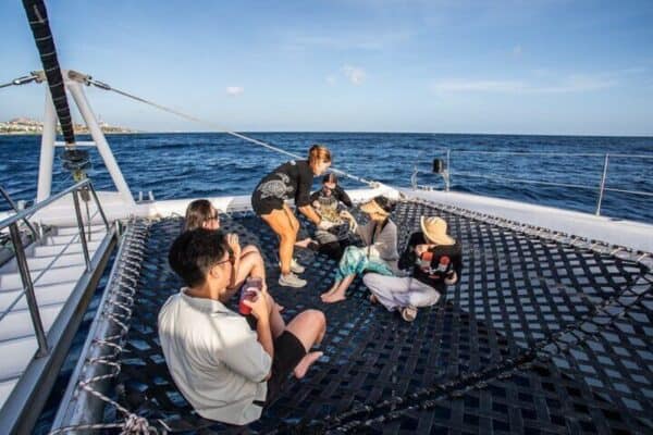 Klein Curacao Zonnen onder Bord met Open Bar en BBQ (Curaçao) - Afbeelding 3
