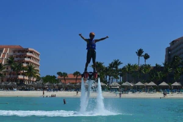Flyboarden & Jetovator: Vlieg als een Vogel, Duik als een Dolfijn! (Aruba) - Afbeelding 3