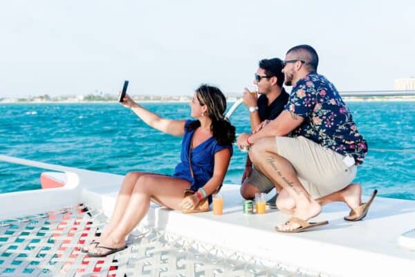 Sunset Sailing Trip with Appetizers & Open Bar (Aruba) - Image 2