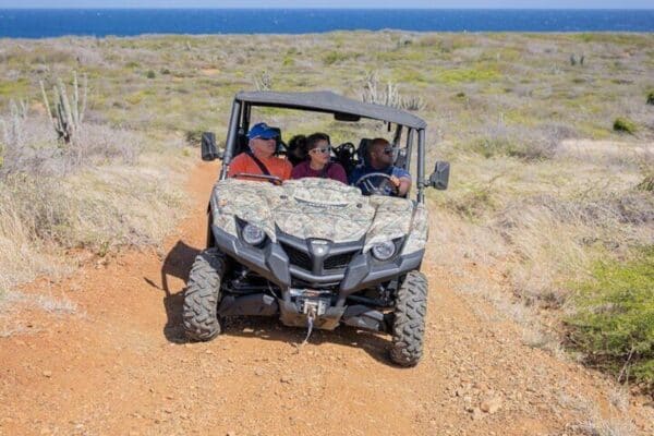 Ontdek Bandabou: UTV/Buggy Avontuur All-Inclusive! (Curaçao)