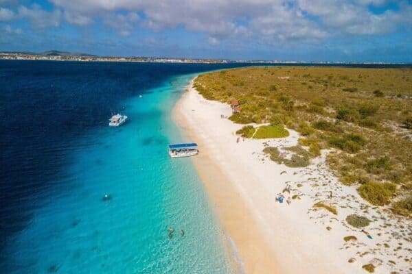 Water taxi to Klein Bonaire from the Beach without a Name (Bonaire) - Image 4