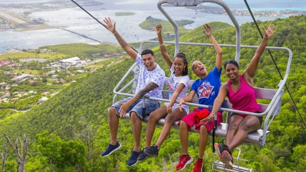Luchtavontuur en Zeiltocht (Sint Maarten)