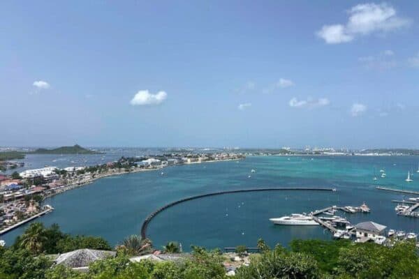 Exploration of St. Maarten/St. Martin (Sint Maarten) - Image 2