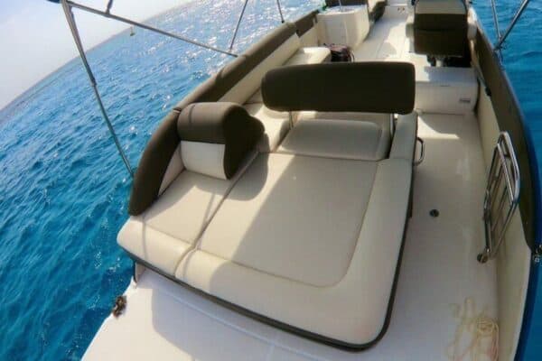 Private Boat Rental (L-Lounge) (Aruba) - Image 4