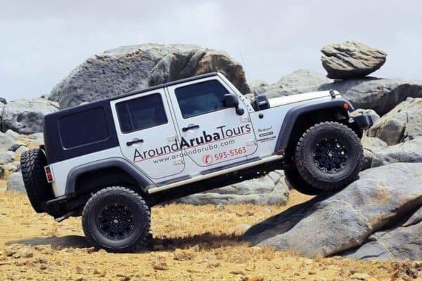 Private Jeep Tour: Thrilling Sights and Panoramic Views (Aruba) - Image 2