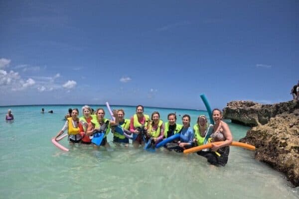 Turtle Snorkeling Adventure in Tres Trapi (Aruba) - Image 2