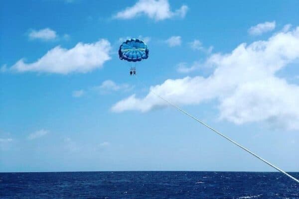 Parasailing with unparalleled views (Aruba) - Image 2