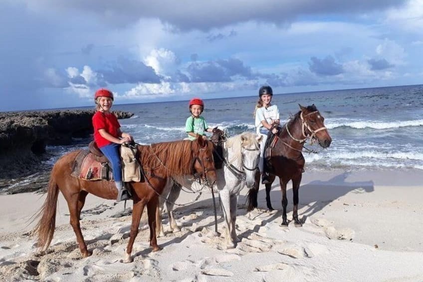 Nature Adventure: Horseback Riding to Urirama Cove (Aruba)