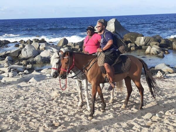 Zonsondergang Paardenrijden in het Nationale Park en aan het Strand (Aruba)