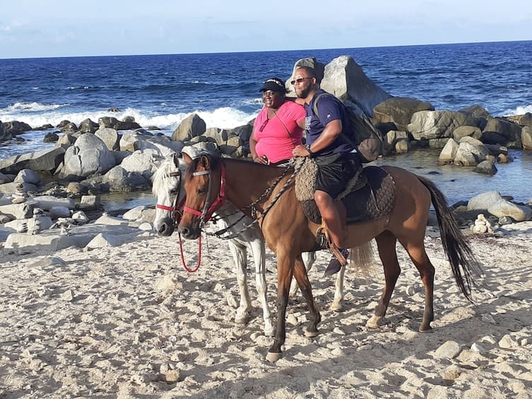 Zonsondergang Paardenrijden in het Nationale Park en aan het Strand (Aruba)