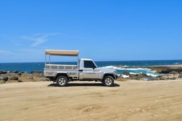 Ontdek de Mooiste Natuur: Jeep Safari Tour naar Vuurtoren, Arikok & Conchi Pool (Aruba) - Afbeelding 4