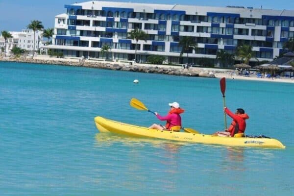 Gezellige Gezinsplezier met Paddleboard en Kajak Optie (Sint Maarten)