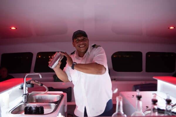 Sunset Sailing Trip with Appetizers & Open Bar (Aruba) - Image 3