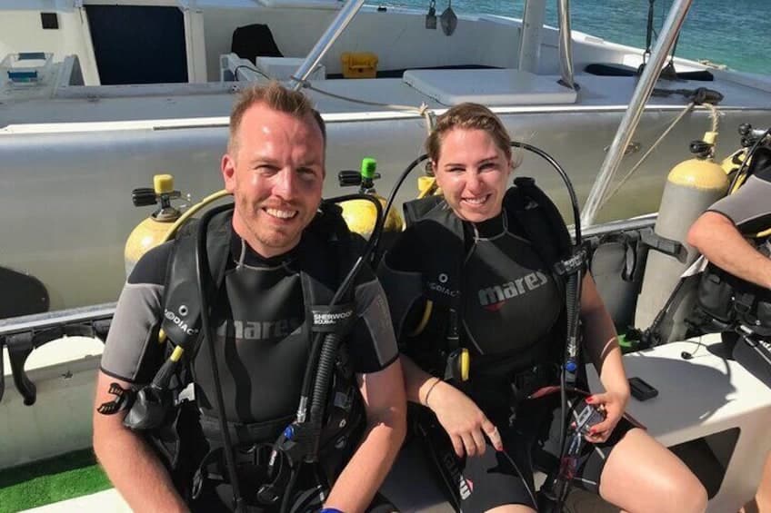 Excursión de buceo de 2 tanques para buzos certificados (Aruba)