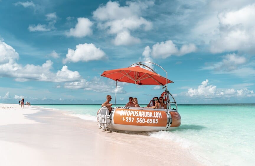 Aqua Donut Privé Boot (Aruba)