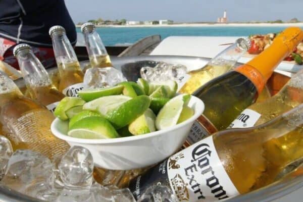 Chárter privado: barbacoa de 4 horas y esnórquel en la bahía de Fuik (Curazao) - Imagen 5