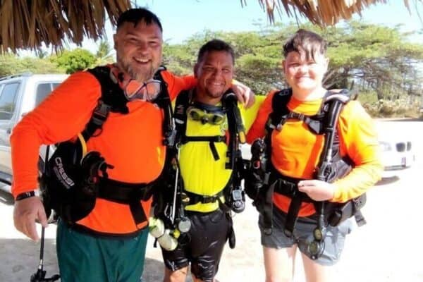 Small Group Scuba Diving for Uncertified Divers (Aruba) - Image 5