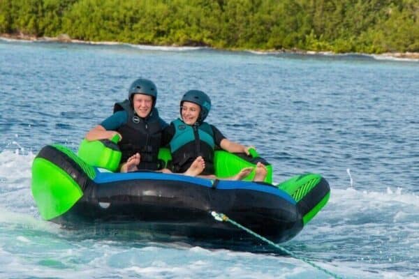Private boat trip with a fun tube (Bonaire) - Image 2