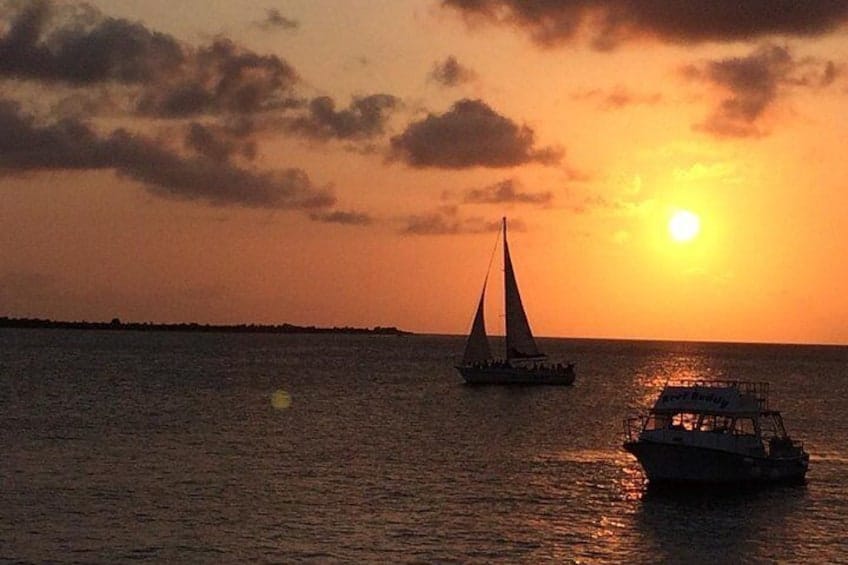 Crucero al atardecer con mojito y tapas (Bonaire)