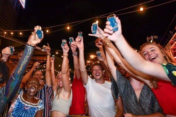 Vida nocturna y bares con el Party Bus (Aruba) - Imagen 2