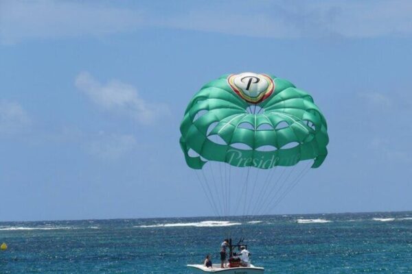 Beach excursion: Adventure on Orient Beach and Maho Beach (Sint Maarten) - Image 2