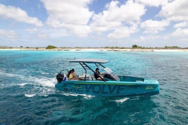 Private water tour REVOLVE (Bonaire) - Image 2