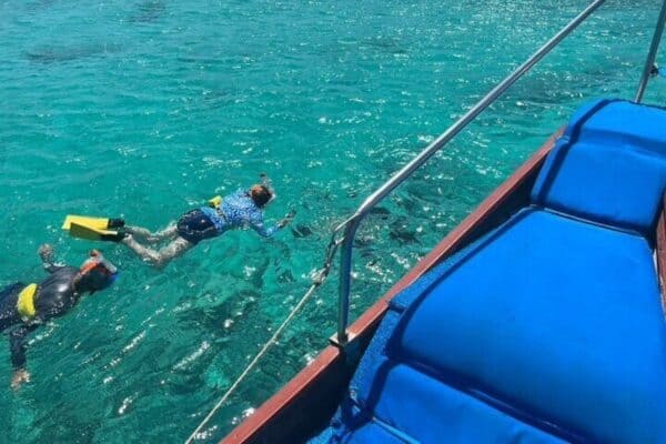 Adults Only Snorkel & Sunset Cruise in Small Group (Aruba) - Image 2