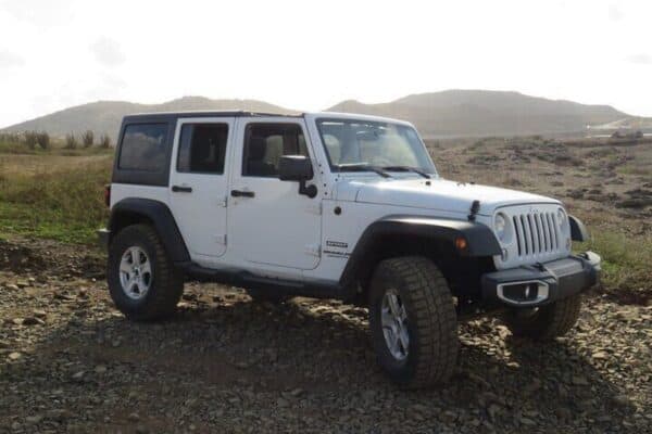 Full Day Self-Guided Jeep Rental with Transportation (Aruba) - Image 4