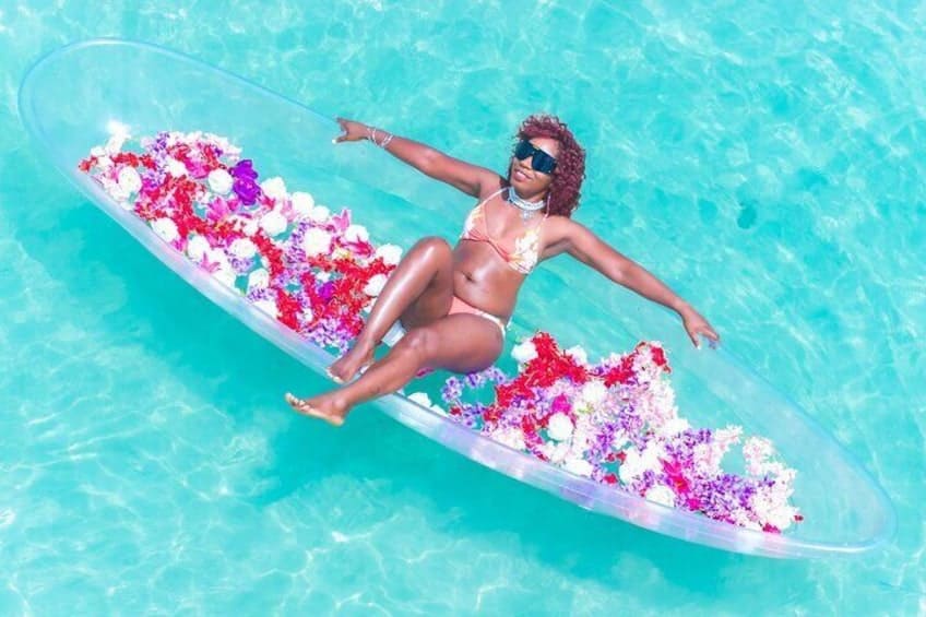 Bright Kayak Photoshoot with FREE Cocktails and Quick Editing! (Aruba)