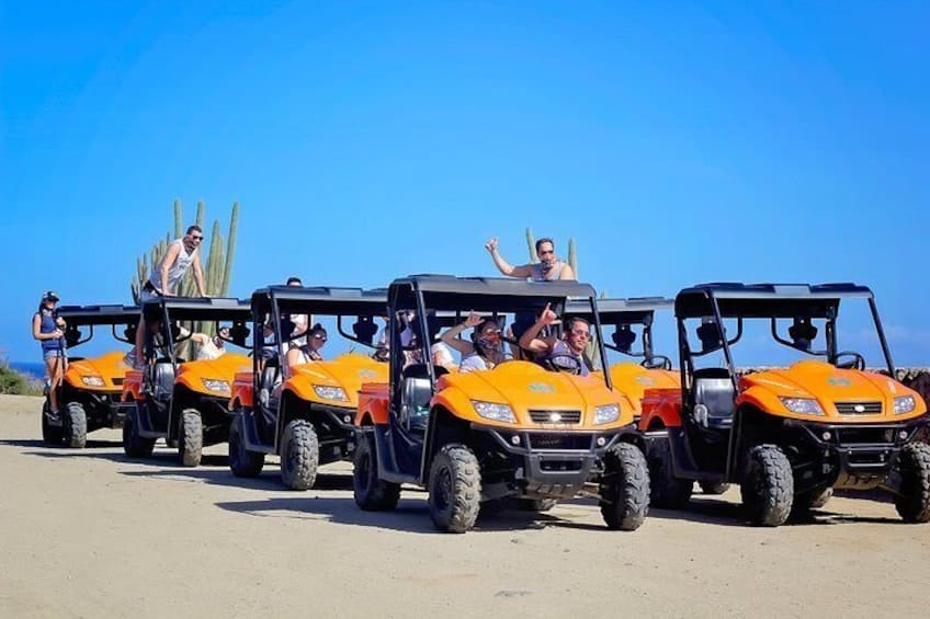 UTV Tour met Natuurlijk Grottenwater en Klifduiken (Aruba)