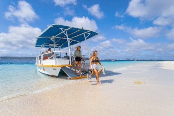 Water taxi to Klein Bonaire from the Beach without a Name (Bonaire) - Image 5