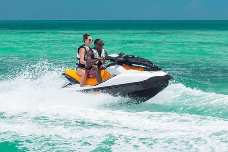Jet Ski Rentals — Exciting Water Adventures Await (Aruba)