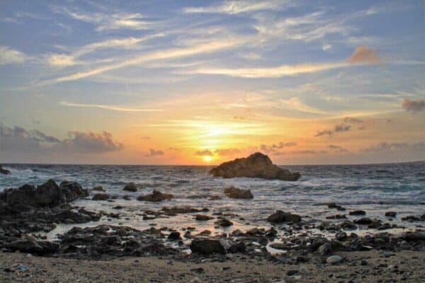 Sunrise Hike with Private Guide to the Natural Pool (Aruba) - Image 4