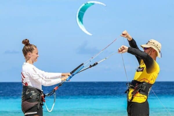 Aventura privada de kitesurf de 2 horas (Bonaire) - Imagen 5