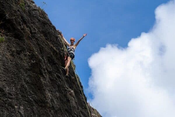 Tour de escalada de medio día en la Montaña de la Mesa (Curazao) - Imagen 3