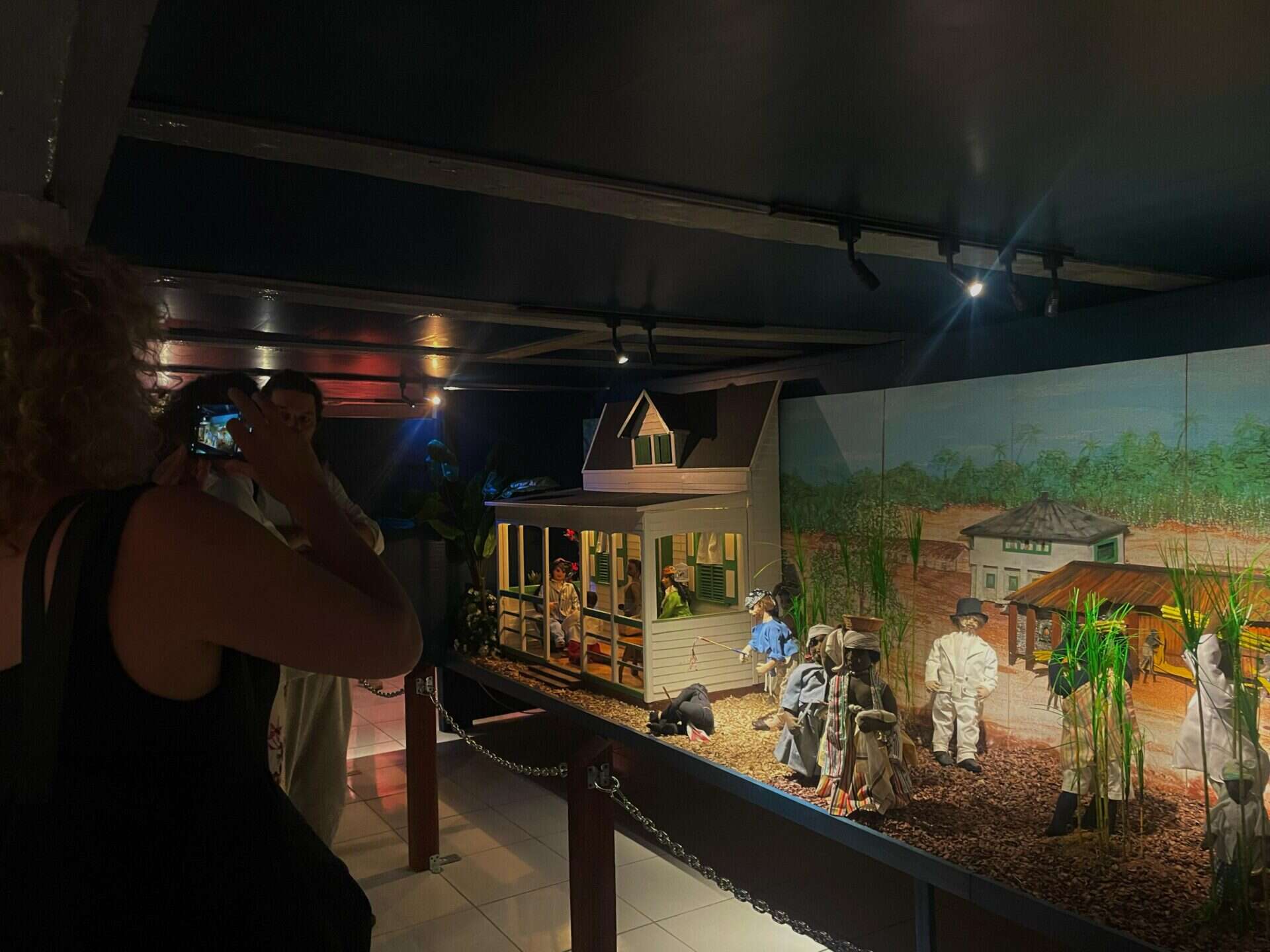 Diorama Rita Maasdamme – Viviendo y trabajando en la falta de libertad (Surinam) - Imagen 8