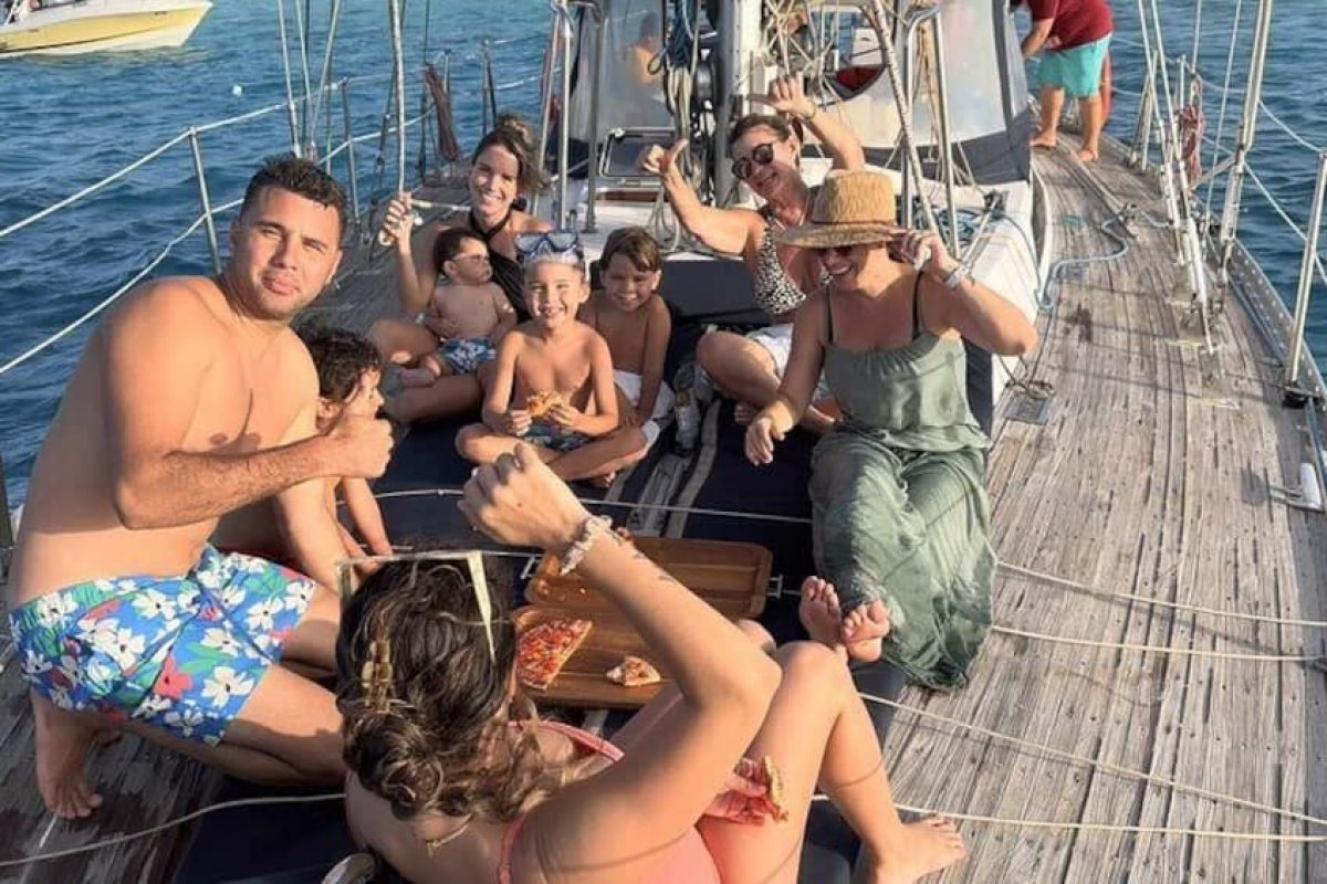 19195708-b3ac-4232-948c-34713ee3a2fe